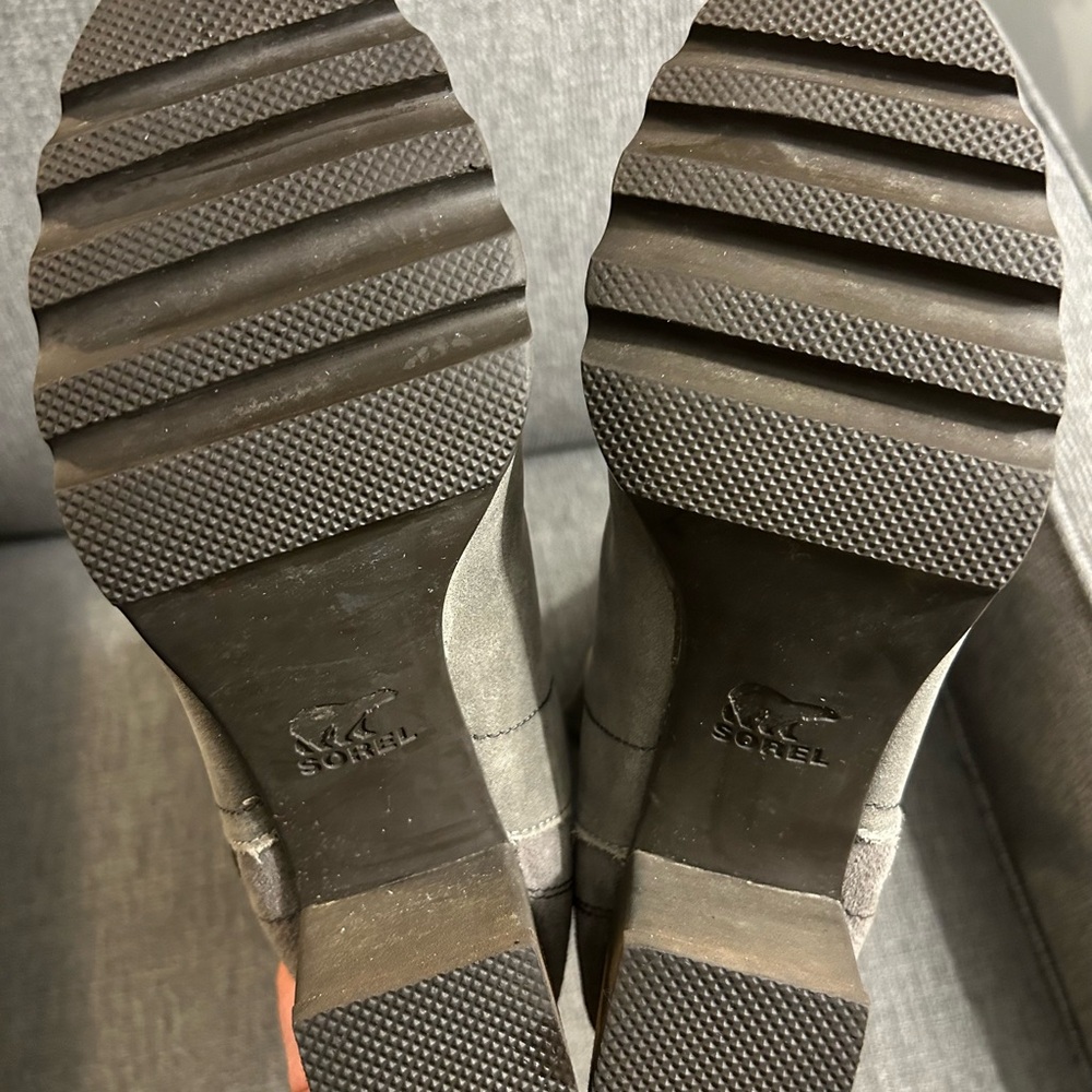 Sorel Addington Distressed Gray Leather Tall Heeled Boots size 9 - Picture 10 of 12